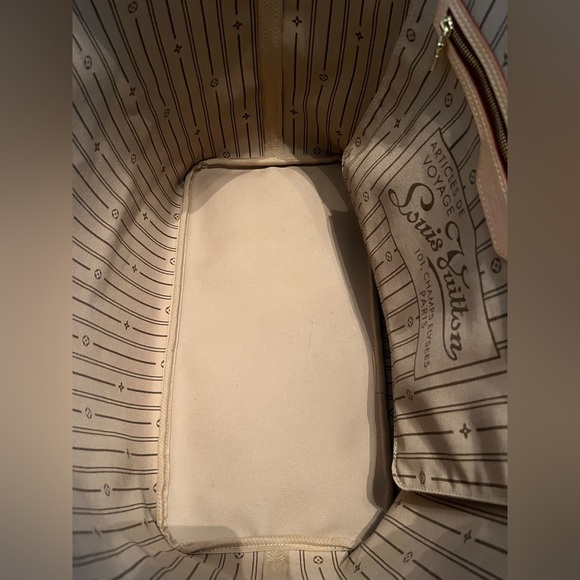 Authentic Louis Vuitton Neverfull GM - Picture 3 of 11